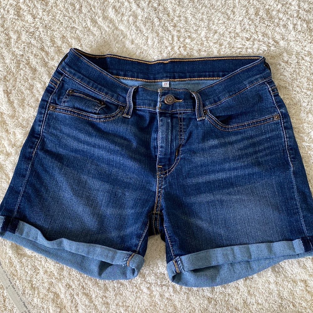 Levi’s shorts